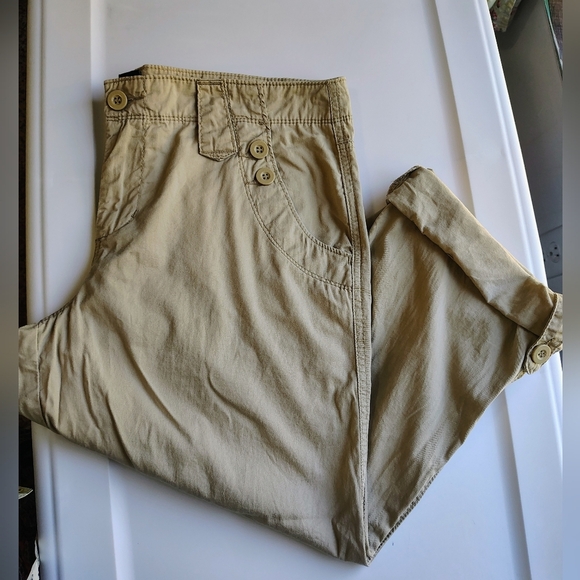 Calvin Klein Women's Capri Roll-Tab Shorts Utility Outdoor,Hiking sz 10,Cotton. - Picture 7 of 16